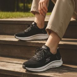 کتانی مردانه مدل اسکیچرز go run رنگ مشکی-سفید کد SH310 (nx)