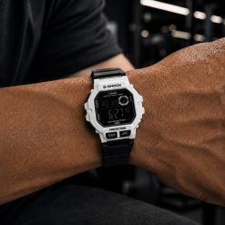 ساعت مچی مردانه کاسیو G-shock جی شاک مشکی سفید کد XRN-8251