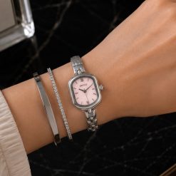 ساعت زنانه گوچی رنگ نقره‌ای-کالباسی (e) کد W624