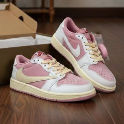 کتانی زنانه اسپرت NIKE تراویس رنگ صورتی (ho) کد XRN-1203