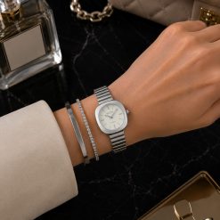ساعت زنانه رویدا ROYDA نقره‌ای صفحه سفید (e) کد W696