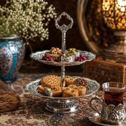 Alternative view of ظرف شیرینی خوری دو طبقه مسی رز کروم طرح نازگل (NF)