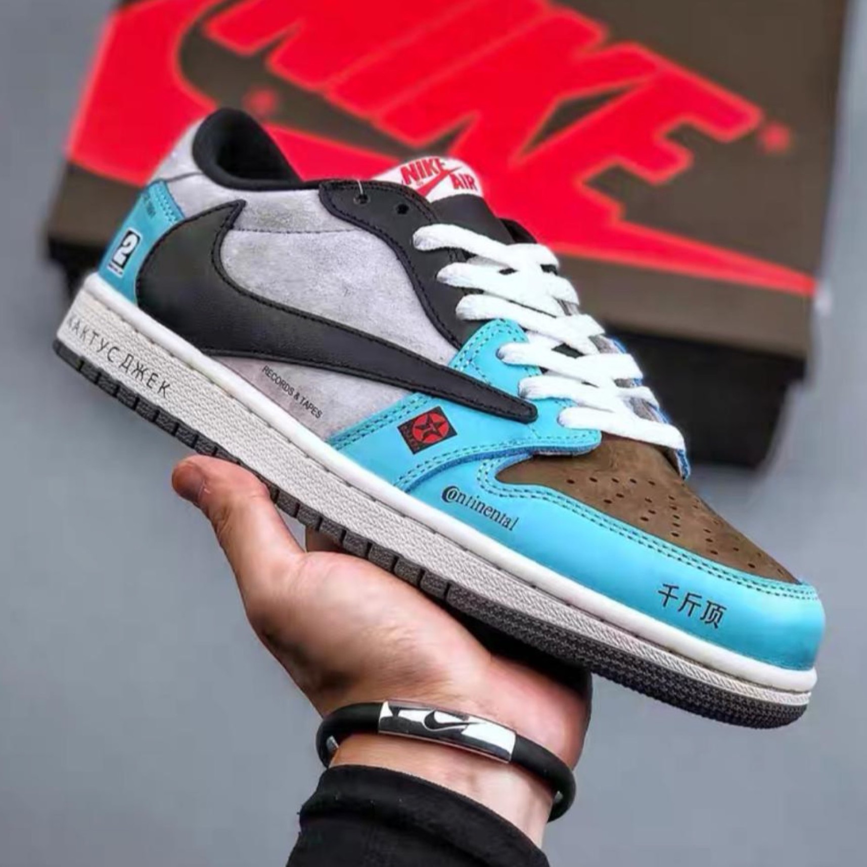 کتانی مردانه Nike Air Jordan One تراویس اسکات (p) چند رنگ کد GPZ-1200