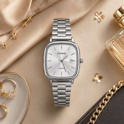 ساعت casio زنانه مدل اولد مانی نقرهای بند فلزی (zz) کد CAA-7870