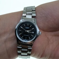 Alternative view of ساعت casio زنانه صفحه گرد مشکی بند فلزی کاسیو نقره‌ای (e) کد 8541XL-QM