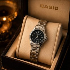 Alternative view of ساعت کاسیو زنانه کلاسیک گرد بند فلزی نقره‌ای مشکی (e) کد CR-D8554 (x)