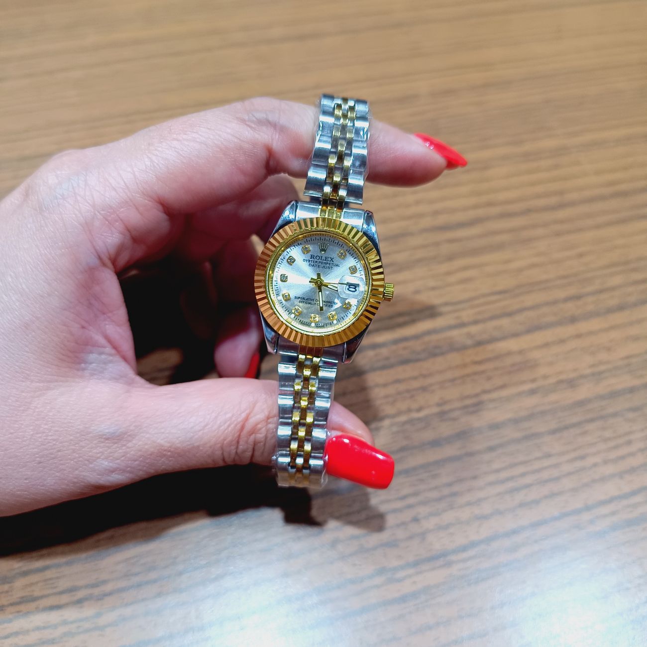 ساعت رولکس زنانه سری دیت جاست سیلور طلایی بند فلزی (e) کد XRN-8578 - تصویر 11