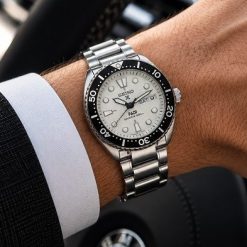 ساعت مردانه سیکو خلبانی سیلور صفحه سفید (ZZ) W1765